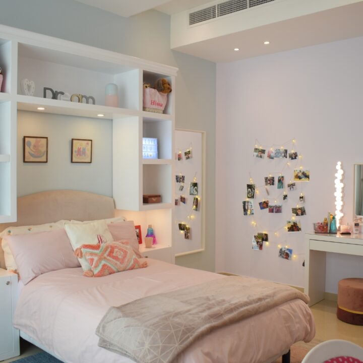 Al Quoz - Teen Girl's Room (20)